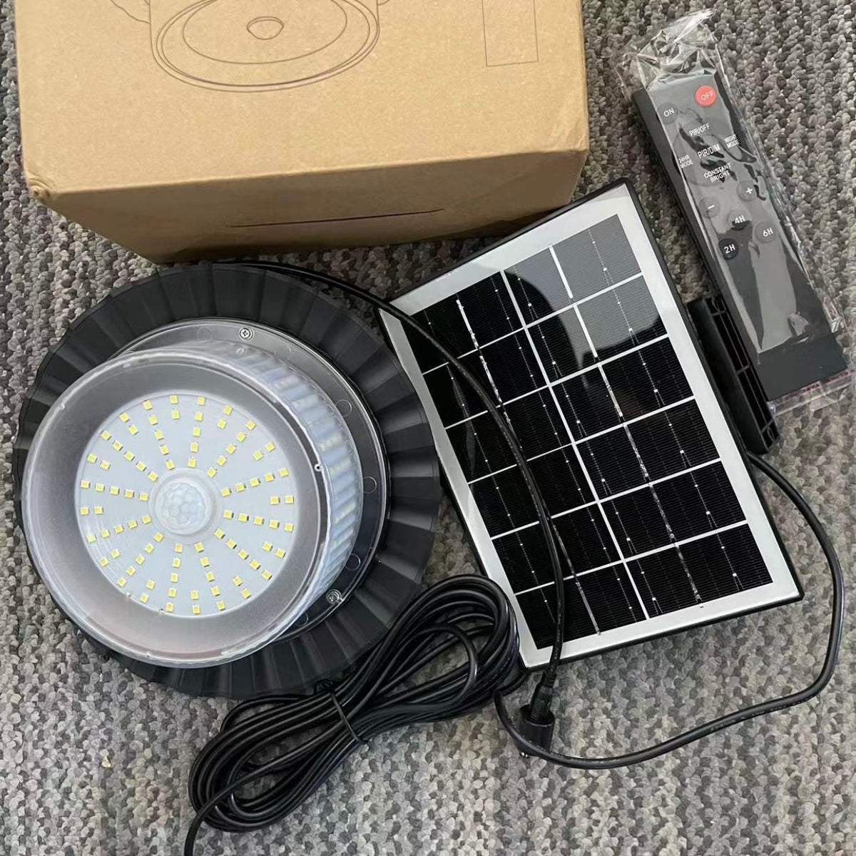 Lámpara solar con 5m cable